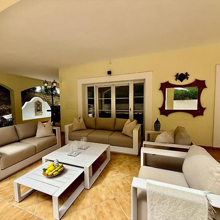 Poolvilla Patricia - Camp De Mar Andraitx Bagian luar foto